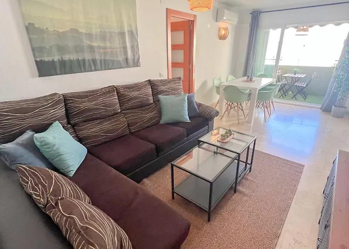 Large & Cozy Centrally Apartment